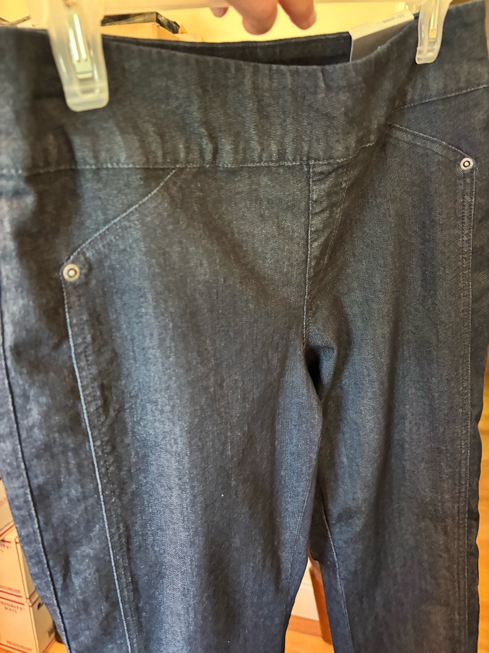 Chicos So Slimming jeans size 6 Chicos 0.5 - Picture 7 of 11